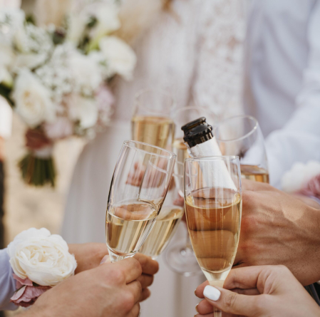 people-celebrating-wedding-beach (2)